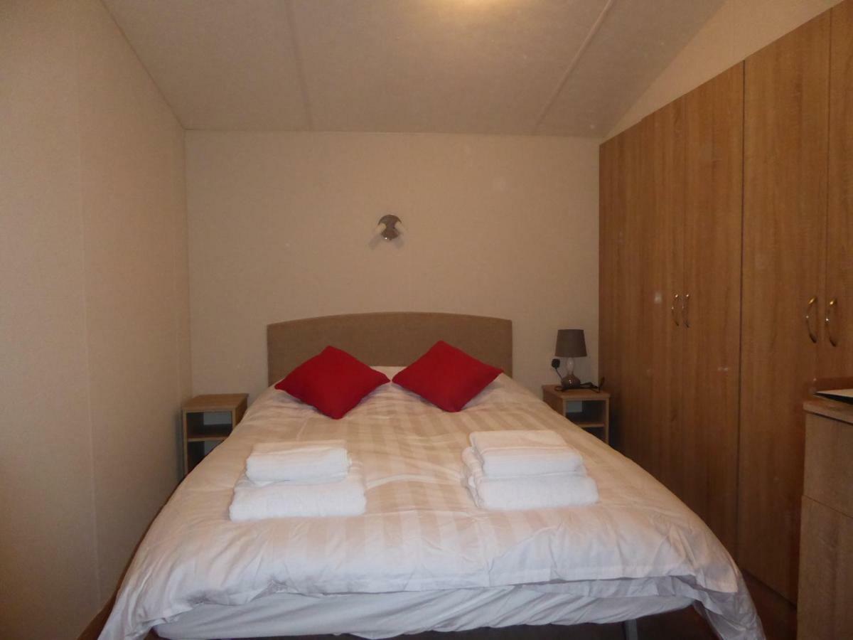 Lewis Lodge Perth Luaran gambar
